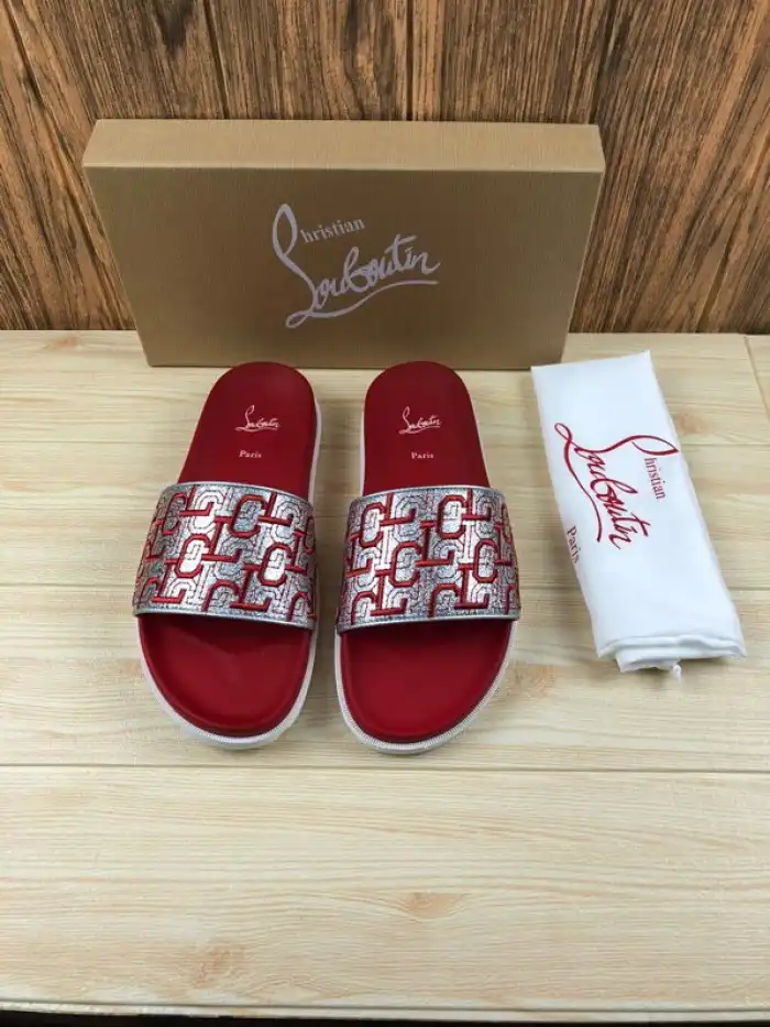 Onekick CHRISTIAN LOUBOUTIN SLIPPERS 0124