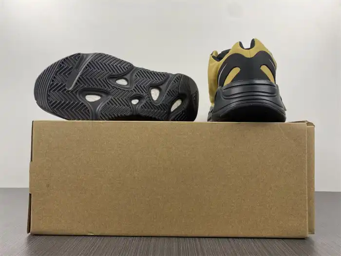 Rep Onekick Yeezy Boost 700 MNVN 'Honey Flux' GZ0717 0122