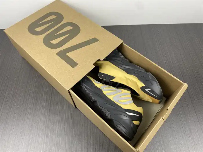 Rep Onekick Yeezy Boost 700 MNVN 'Honey Flux' GZ0717 0122