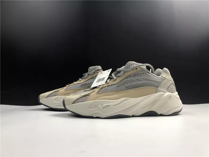 Onekick Adidas Yeezy Boost 700 V2 Cream Cream GY7924 0112