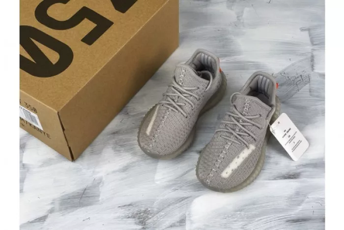 Chep Onekick ADIDAS KIDS YEEZY BOOST 350 V2 