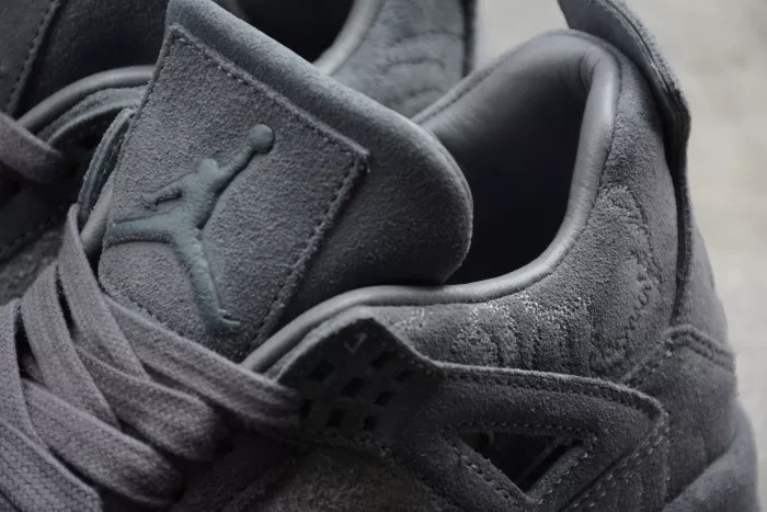 Chep Onekick KAWS x Air Jordan 4 Cool Grey 930155-003 0116