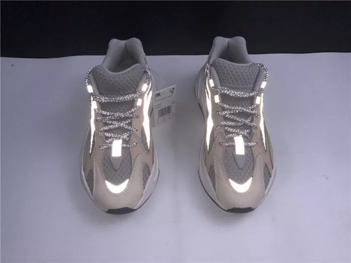 Chep Onekick Adidas Yeezy Boost 700 V2 Cream Cream GY7924 0112