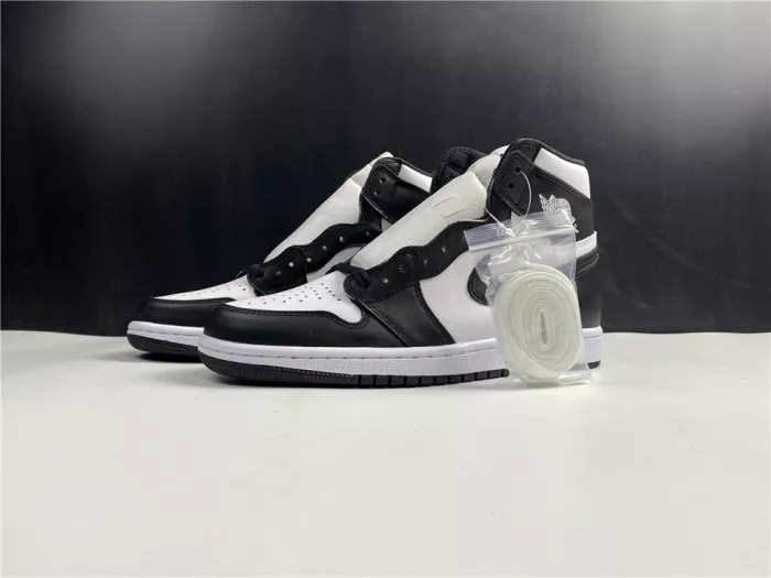 Rep Onekick Air Jordan 1 Retro Black White (2014) 555088-010 0116