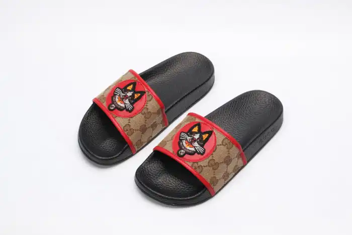 Onekick GUCC SLIPPERS 0130