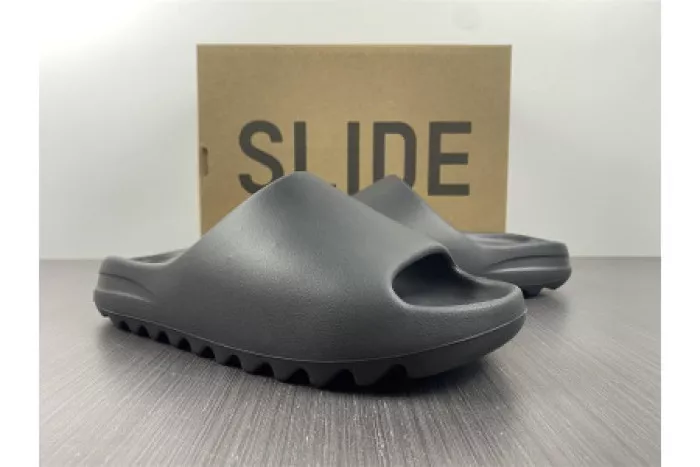 Onekick ADIDAS YEEZY SLIDE ONYX HQ6448 0112