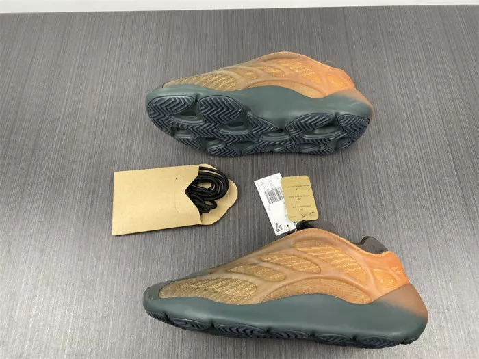 Rep Onekick Adidas Yeezy Boost 700 V3 Copfade GY4109 0112