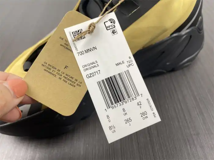 Rep Onekick Yeezy Boost 700 MNVN 'Honey Flux' GZ0717 0122