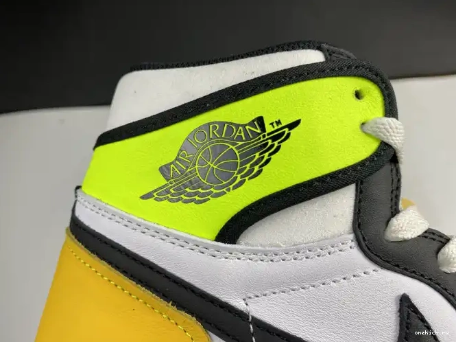 Rep Onekick JORDAN 1 'VOLT GOLD' OG 555088-118 AIR RETRO HIGH 0218