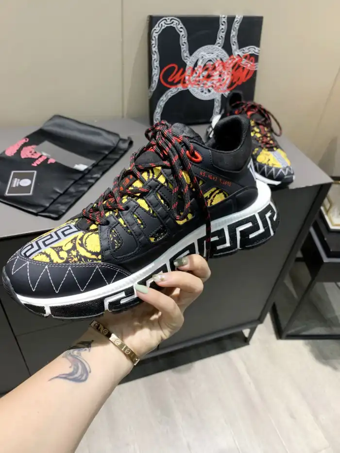 Chep Onekick Versac CHAIN REACTION SNEAKERS 0202