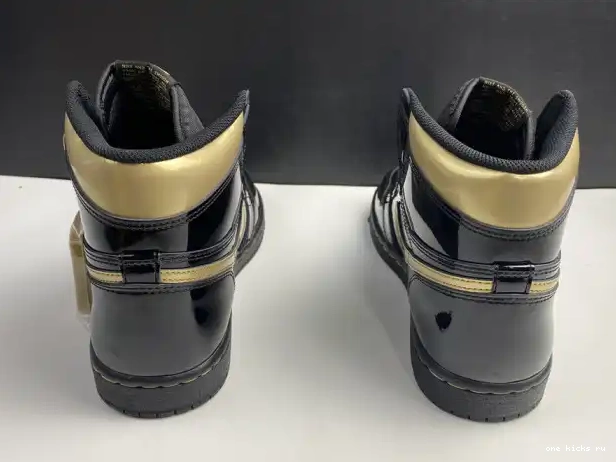 Rep Onekick HIGH RETRO GOLD JORDAN (2020) AIR 1 METALLIC 555088-032 BLACK 0215