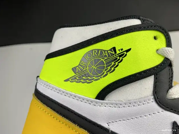 Rep Onekick 'VOLT JORDAN GOLD' OG AIR RETRO 1 HIGH 555088-118 0317