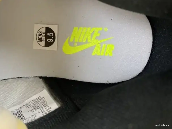 Rep Onekick 'VOLT JORDAN GOLD' OG AIR RETRO 1 HIGH 555088-118 0317