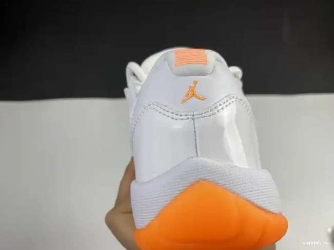 Chep Onekick AH7860-139 11 RETRO LOW CITRUS BRIGHT JORDAN AIR 0318