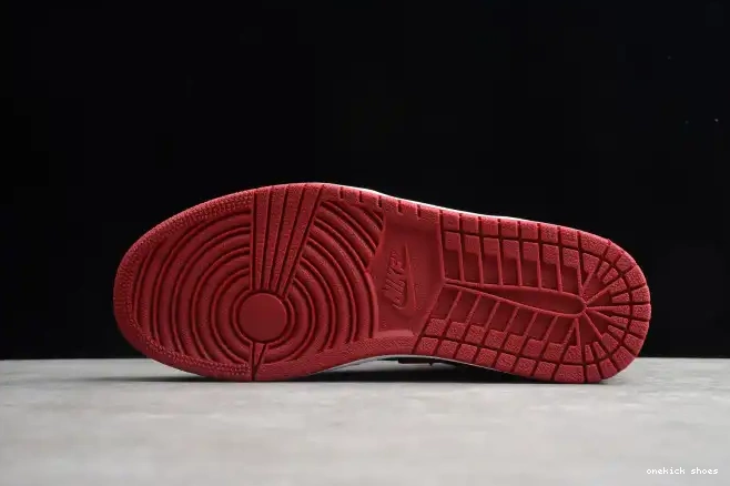 Chep Onekick Jordan 1 Banned 432001-001 Retro Air 0321