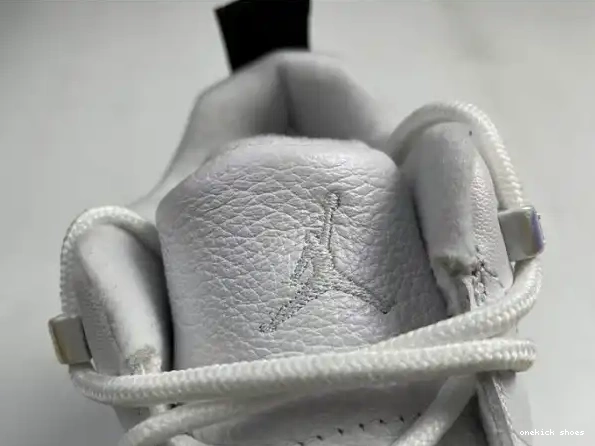 Chep Onekick JORDAN LOW (2021) DB0733-190 12 RETRO EASTER AIR 0316