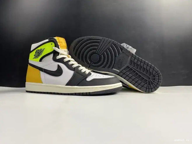 Rep Onekick 'VOLT JORDAN GOLD' OG AIR RETRO 1 HIGH 555088-118 0317
